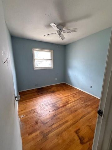 1715 W 25th Street, Lawrence, KS 66046