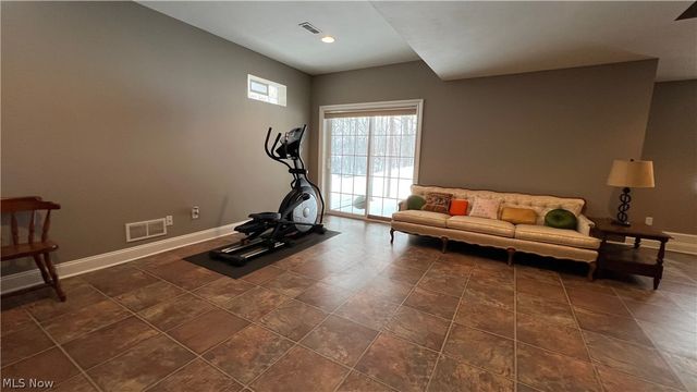 26727 Rue Saint Anne Court, Warrensville Heights, OH 44128