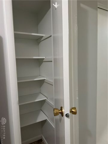 22 Oakwood Court, Springdale, OH 45246