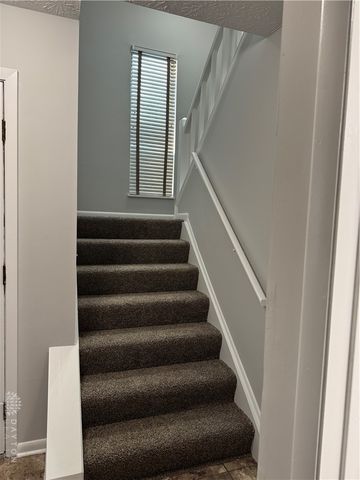 22 Oakwood Court, Springdale, OH 45246