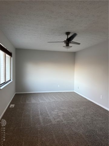 22 Oakwood Court, Springdale, OH 45246