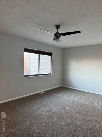 22 Oakwood Court, Springdale, OH 45246