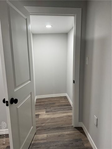 22 Oakwood Court, Springdale, OH 45246