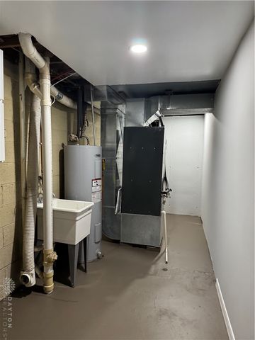 22 Oakwood Court, Springdale, OH 45246