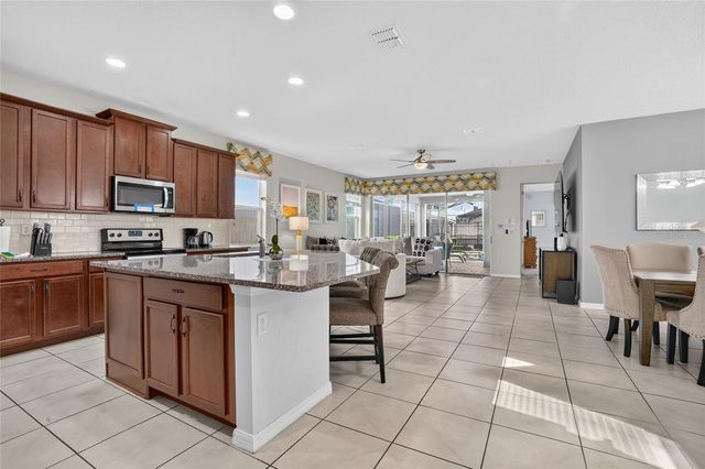 9007 PELICAN COVE TRACE, Kissimmee, FL 34747
