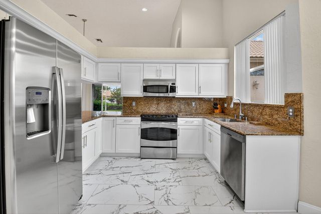 8997 Shoal Creek Lane, Boynton Beach, FL 33472