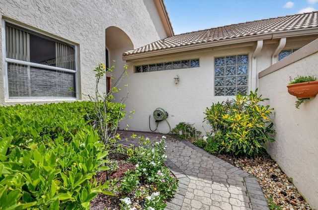 8997 Shoal Creek Lane, Boynton Beach, FL 33472