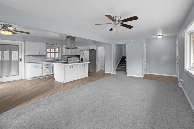 2412 W 3rd Street, Coal Valley, IL 61240