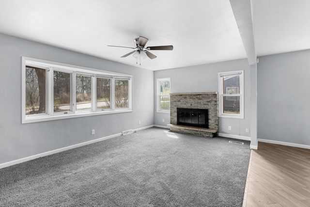 2412 W 3rd Street, Coal Valley, IL 61240