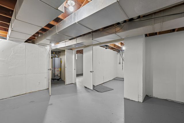 2412 W 3rd Street, Coal Valley, IL 61240