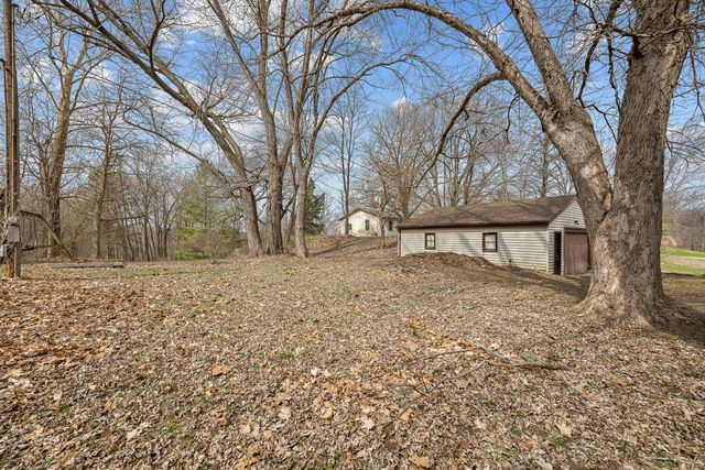 2412 W 3rd Street, Coal Valley, IL 61240