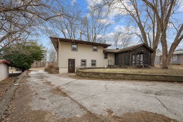 2412 W 3rd Street, Coal Valley, IL 61240