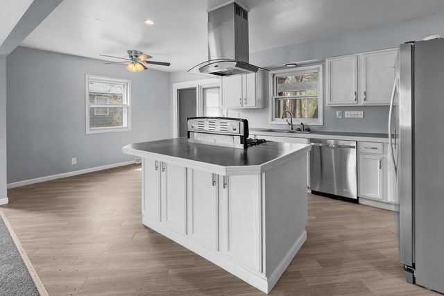 2412 W 3rd Street, Coal Valley, IL 61240