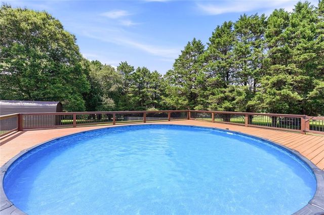 5573 Clarks Bridge Road, Clermont, GA 30527