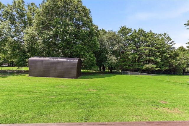 5573 Clarks Bridge Road, Clermont, GA 30527