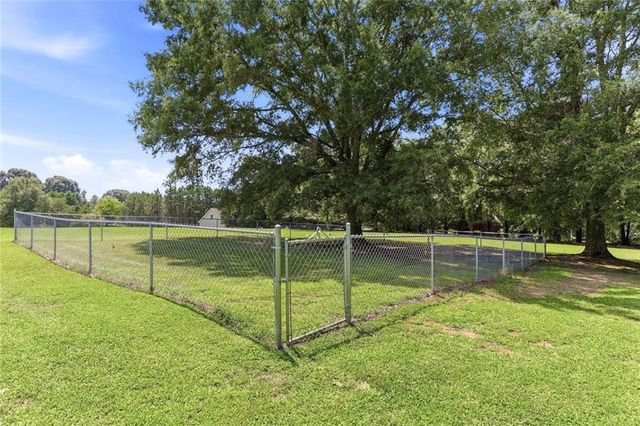 5573 Clarks Bridge Road, Clermont, GA 30527