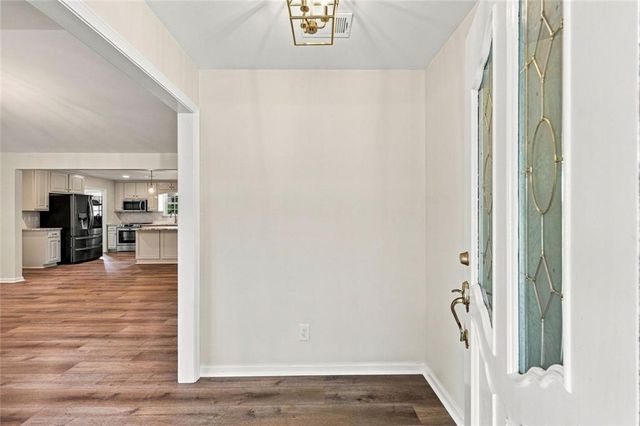 5573 Clarks Bridge Road, Clermont, GA 30527