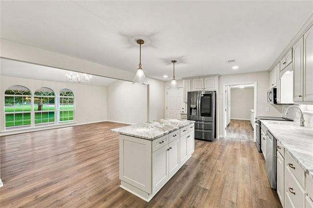 5573 Clarks Bridge Road, Clermont, GA 30527