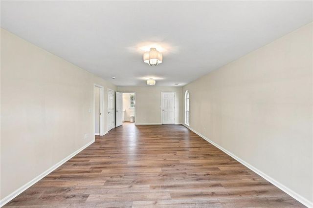 5573 Clarks Bridge Road, Clermont, GA 30527