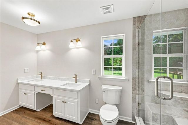 5573 Clarks Bridge Road, Clermont, GA 30527