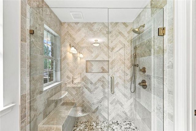5573 Clarks Bridge Road, Clermont, GA 30527