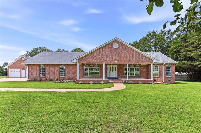 5573 Clarks Bridge Road, Clermont, GA 30527