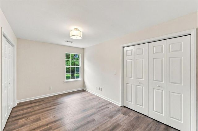 5573 Clarks Bridge Road, Clermont, GA 30527
