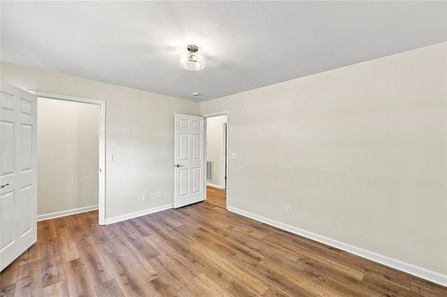 5573 Clarks Bridge Road, Clermont, GA 30527