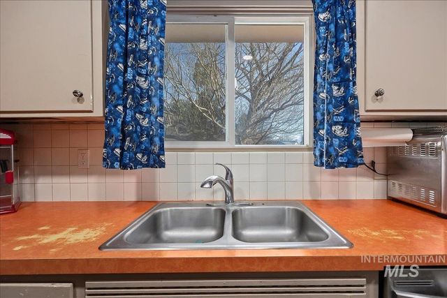 1228 Wendell Street, Twin Falls, ID 83301