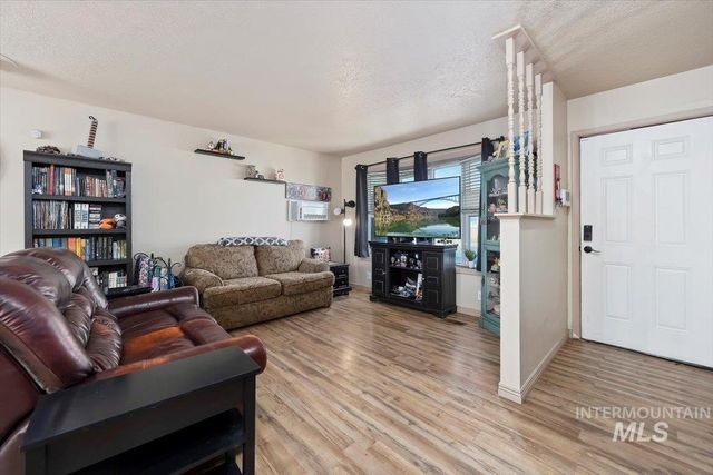 1228 Wendell Street, Twin Falls, ID 83301