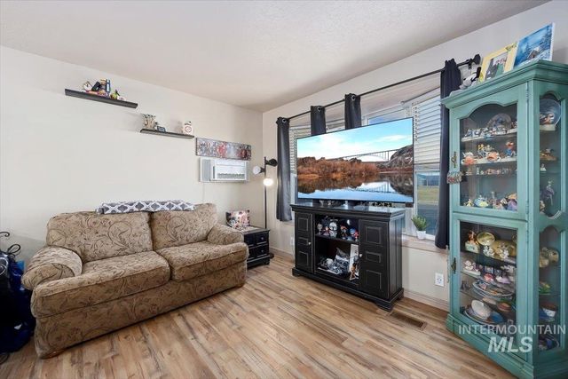 1228 Wendell Street, Twin Falls, ID 83301