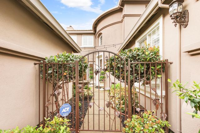 4836 Village Green Dr, El Dorado Hills, CA 95762