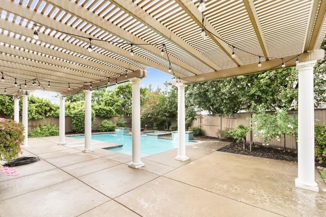 4836 Village Green Dr, El Dorado Hills, CA 95762