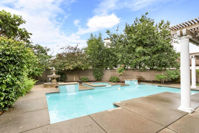 4836 Village Green Dr, El Dorado Hills, CA 95762