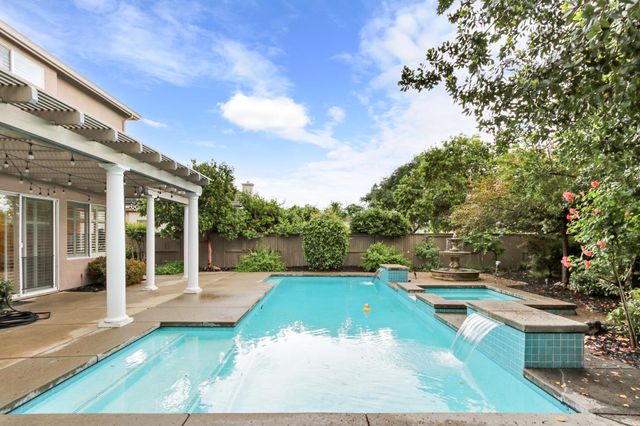 4836 Village Green Dr, El Dorado Hills, CA 95762