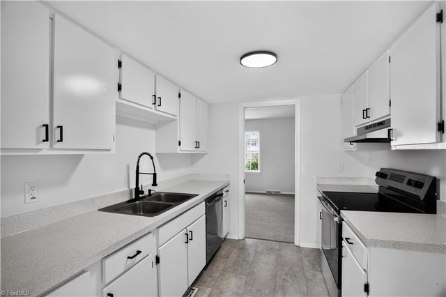 3011 Patriot Court D, Greensboro, NC 27408