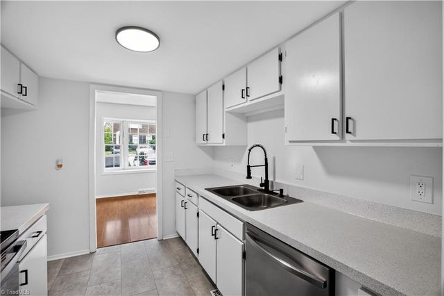3011 Patriot Court D, Greensboro, NC 27408