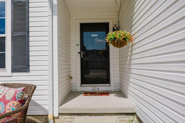 324 Masonglen Court, Pataskala, OH 43062