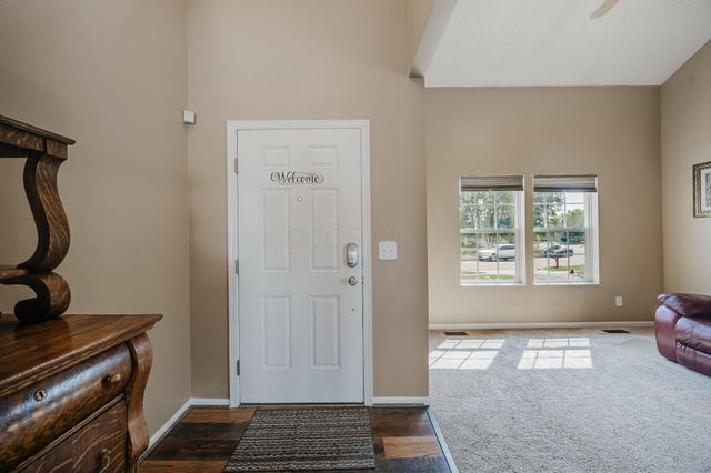 324 Masonglen Court, Pataskala, OH 43062