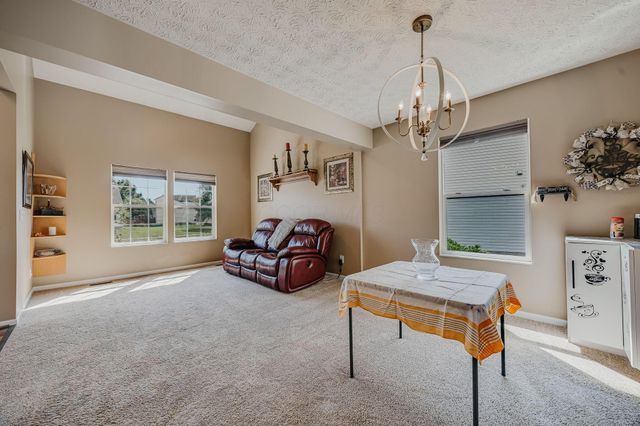 324 Masonglen Court, Pataskala, OH 43062