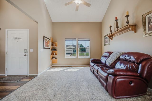324 Masonglen Court, Pataskala, OH 43062