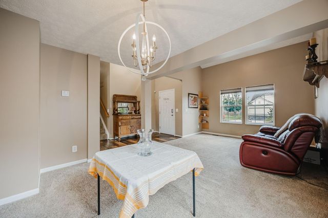 324 Masonglen Court, Pataskala, OH 43062