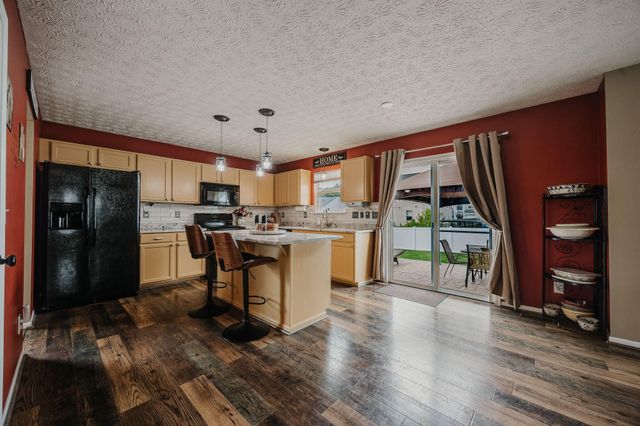 324 Masonglen Court, Pataskala, OH 43062