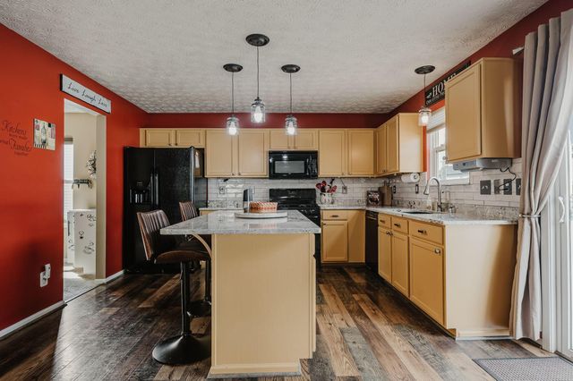 324 Masonglen Court, Pataskala, OH 43062