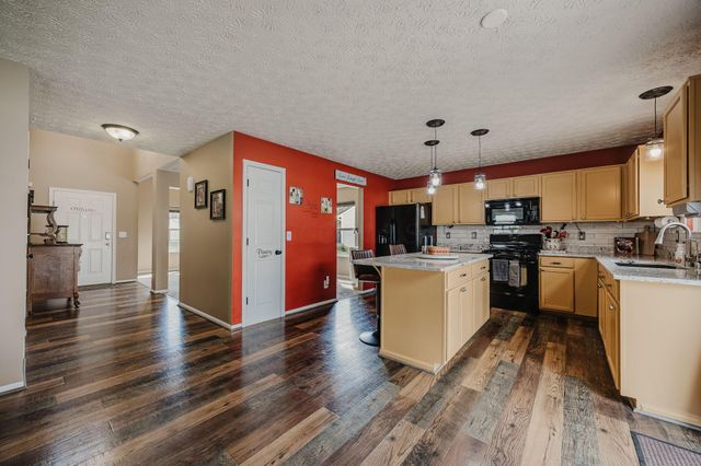 324 Masonglen Court, Pataskala, OH 43062