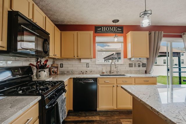 324 Masonglen Court, Pataskala, OH 43062