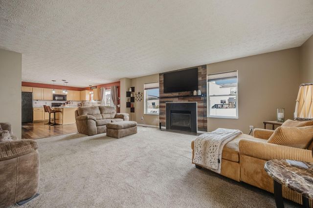324 Masonglen Court, Pataskala, OH 43062