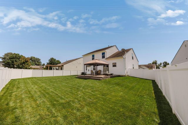 324 Masonglen Court, Pataskala, OH 43062