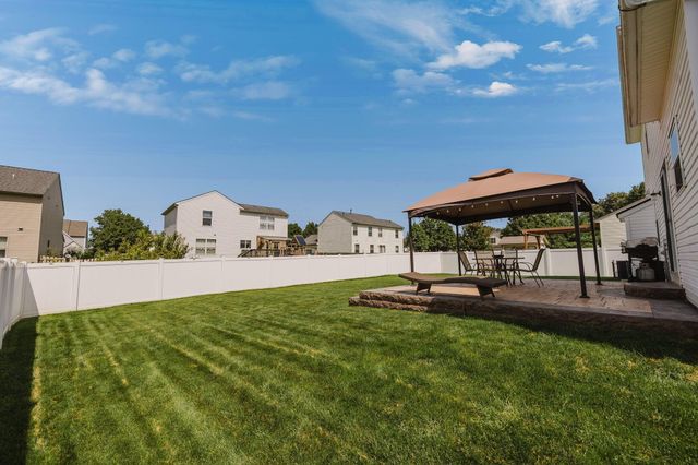 324 Masonglen Court, Pataskala, OH 43062