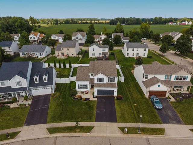 324 Masonglen Court, Pataskala, OH 43062